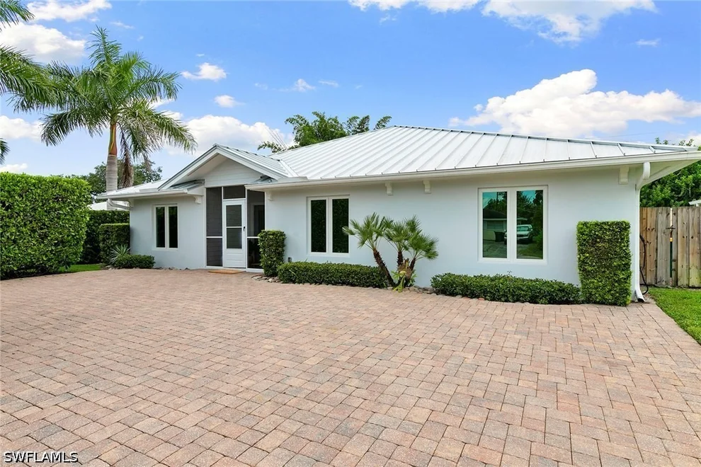 Unit for sale at 1128 Hilltop Drive, Naples, FL 34103