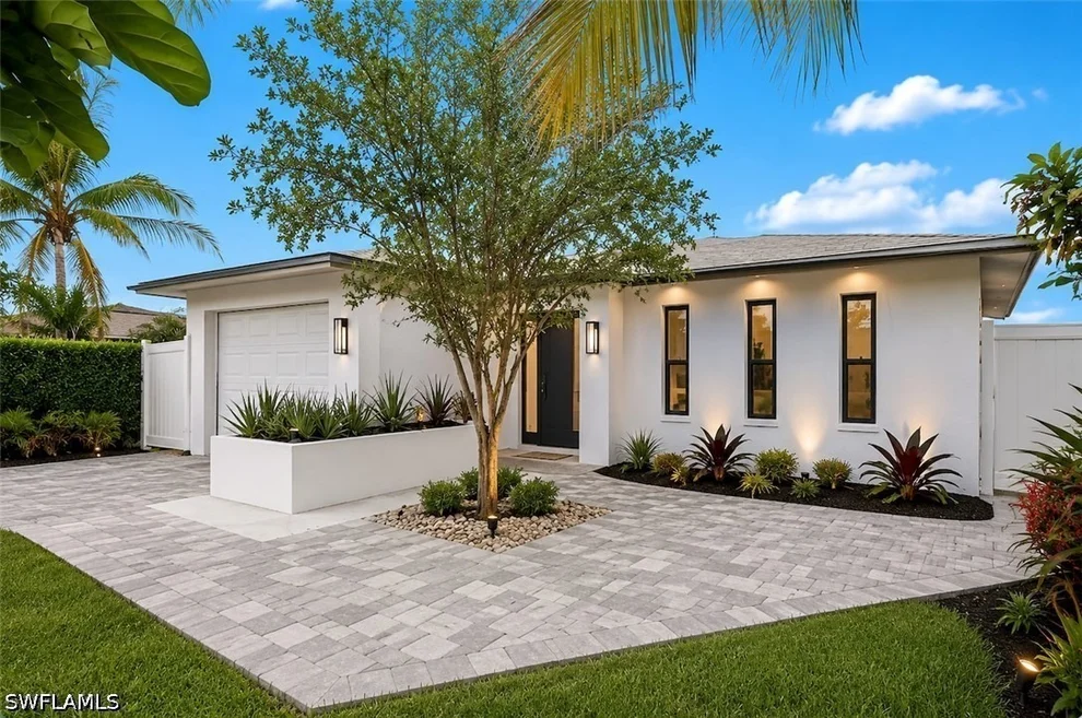 Unit for sale at 645 101st Avenue N, Naples, FL 34108
