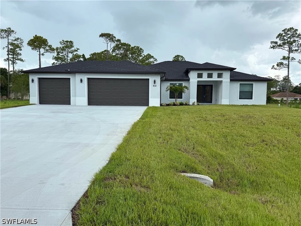 Unit for sale at 915 Edison Avenue, Lehigh Acres, FL 33972