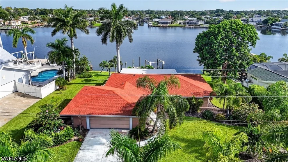 Unit for sale at 1802 Lakeview Boulevard, North Fort Myers, FL 33903