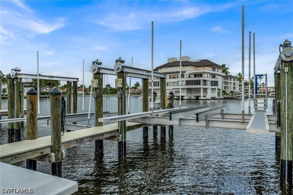 Unit for sale at 4450 Gulf Shore Boulevard N, Naples, FL 34103