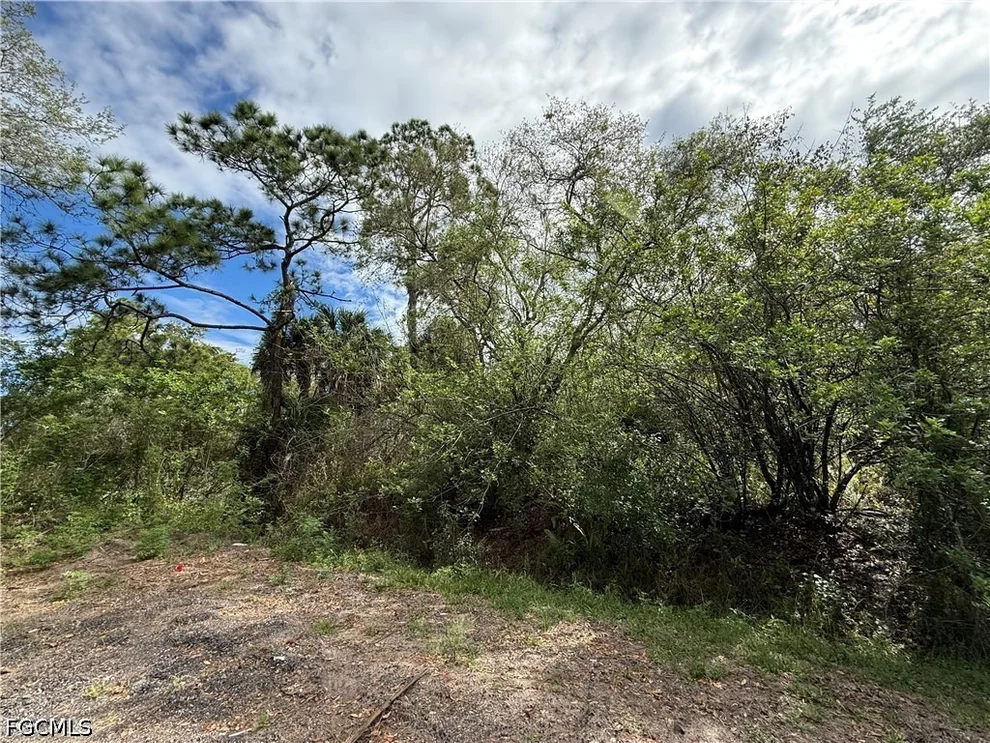 Unit for sale at 775 N Zambria Street, Clewiston, FL 33440