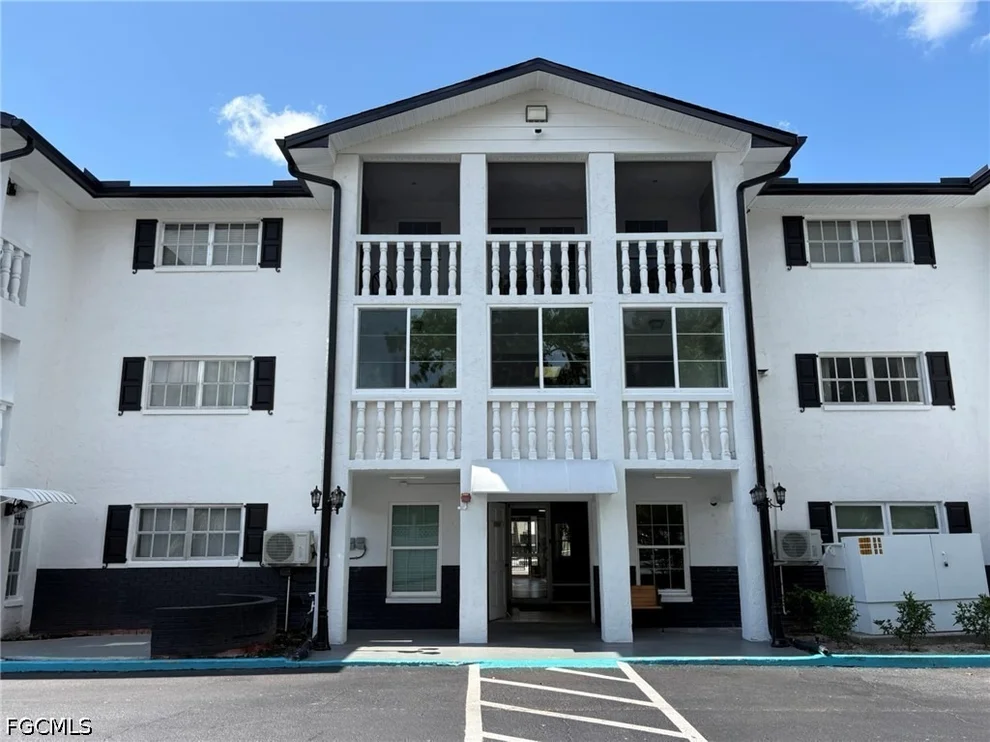Unit for sale at 3704 Broadway, Fort Myers, FL 33901