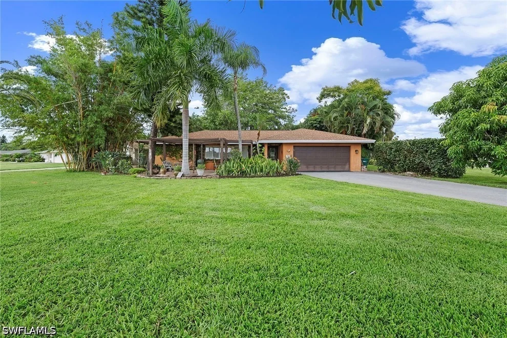 Unit for sale at 511 Eastwood Drive, Naples, FL 34110