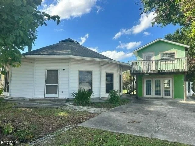 Unit for sale at 3007 W Briarwood Circle, Labelle, FL 33935