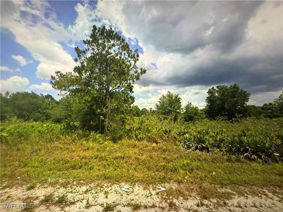 Unit for sale at 407 W 18th Street, Lehigh Acres, FL 33972