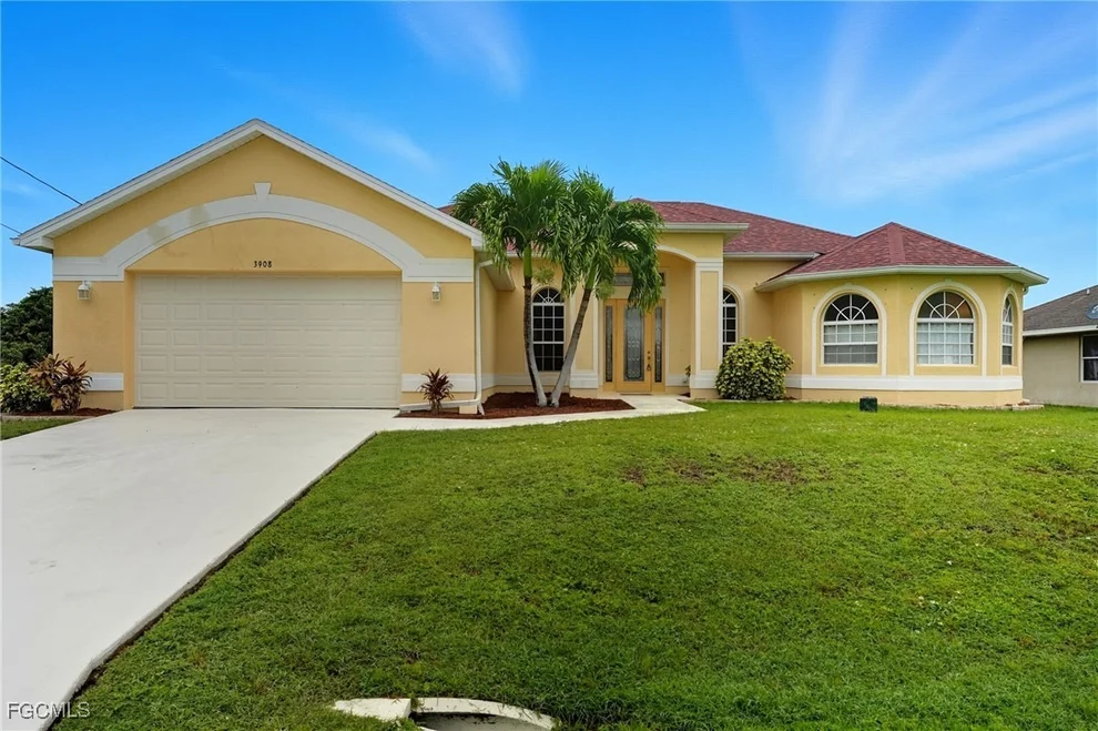 Unit for sale at 3908 15th Street SW, Lehigh Acres, FL 33976