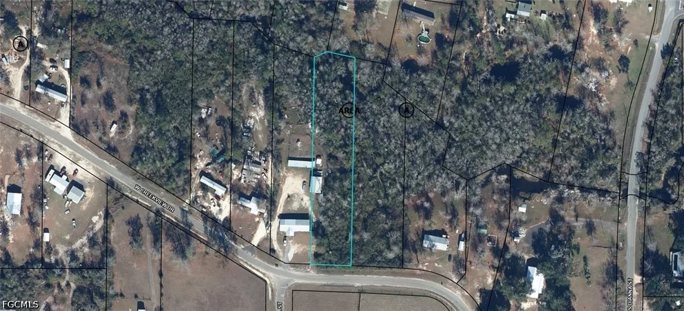 Unit for sale at 267 W Creekview Drive, Wewahitchka, FL 32465