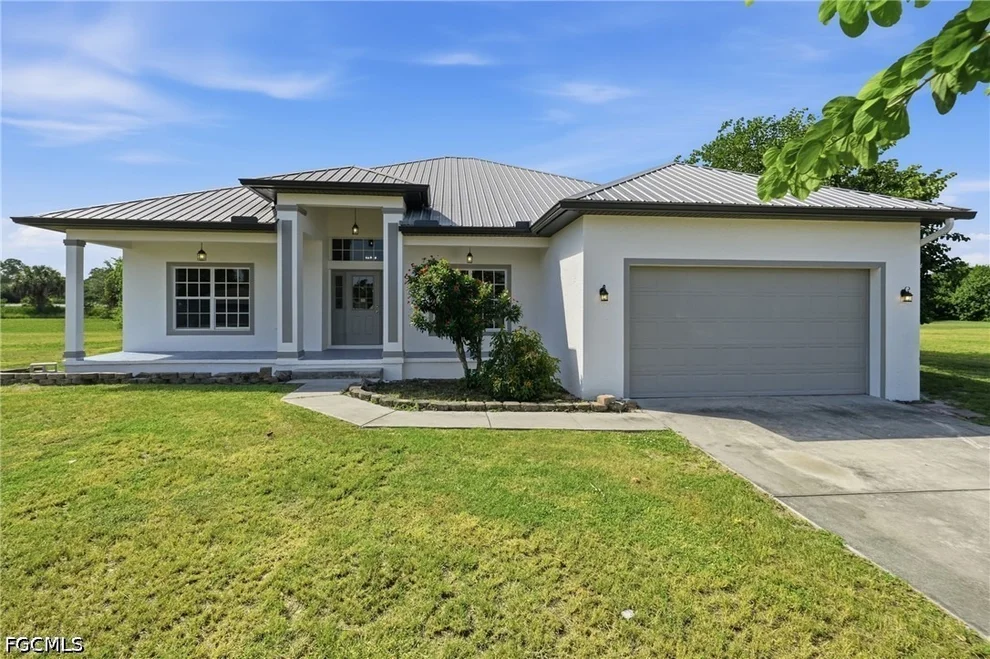 Unit for sale at 4529 Springview Circle, Labelle, FL 33935