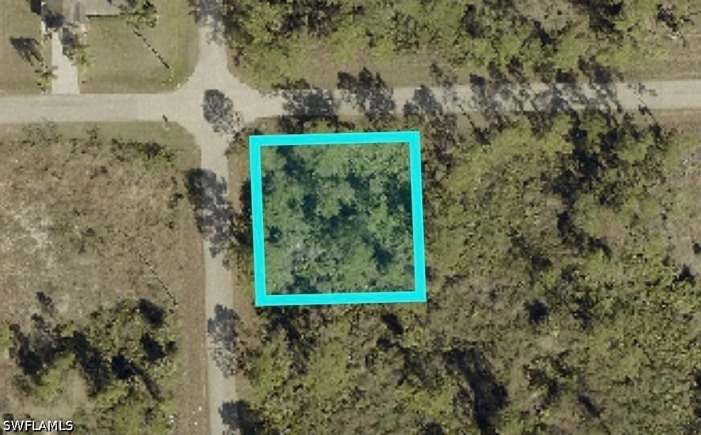 Unit for sale at 900 E 11th Street, Lehigh Acres, FL 33972
