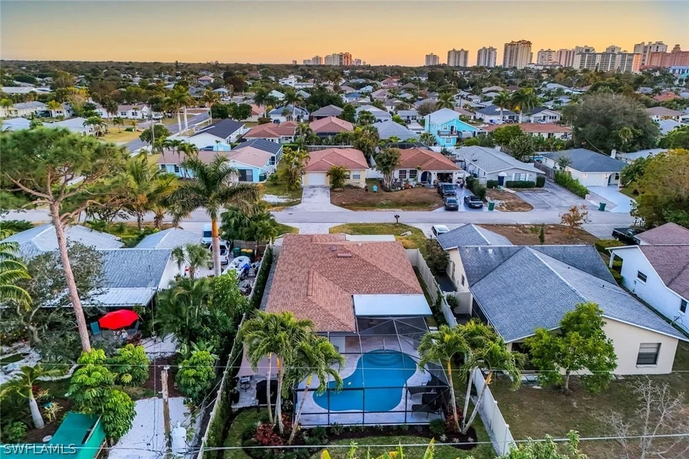 Unit for sale at 585 100th Avenue N, Naples, FL 34108