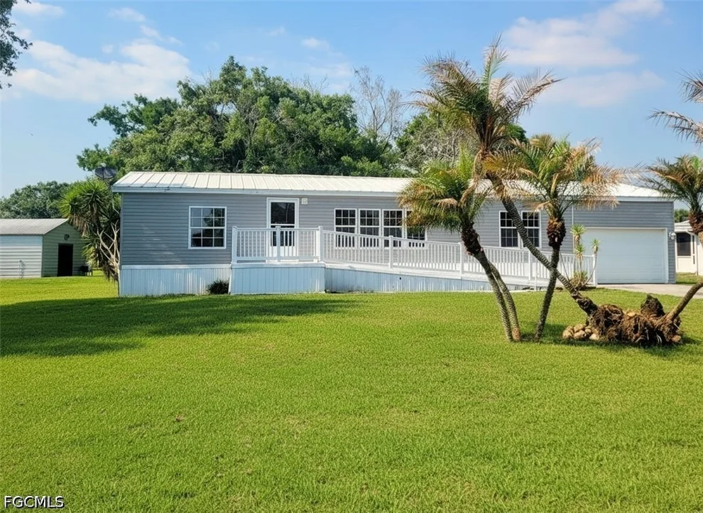 Unit for sale at 1047 Mayford Lake Road, Moore Haven, FL 33471