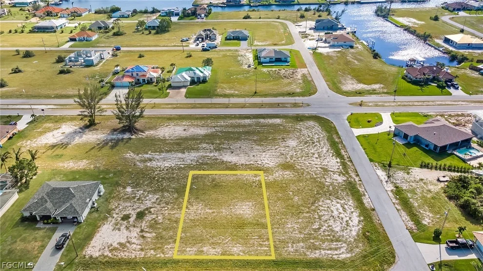 Unit for sale at 4426 NW 32nd Street, Cape Coral, FL 33993