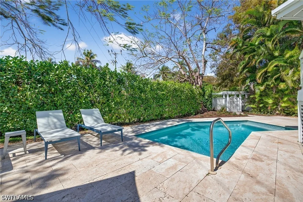 Unit for sale at 660 8th Avenue S, Naples, FL 34102