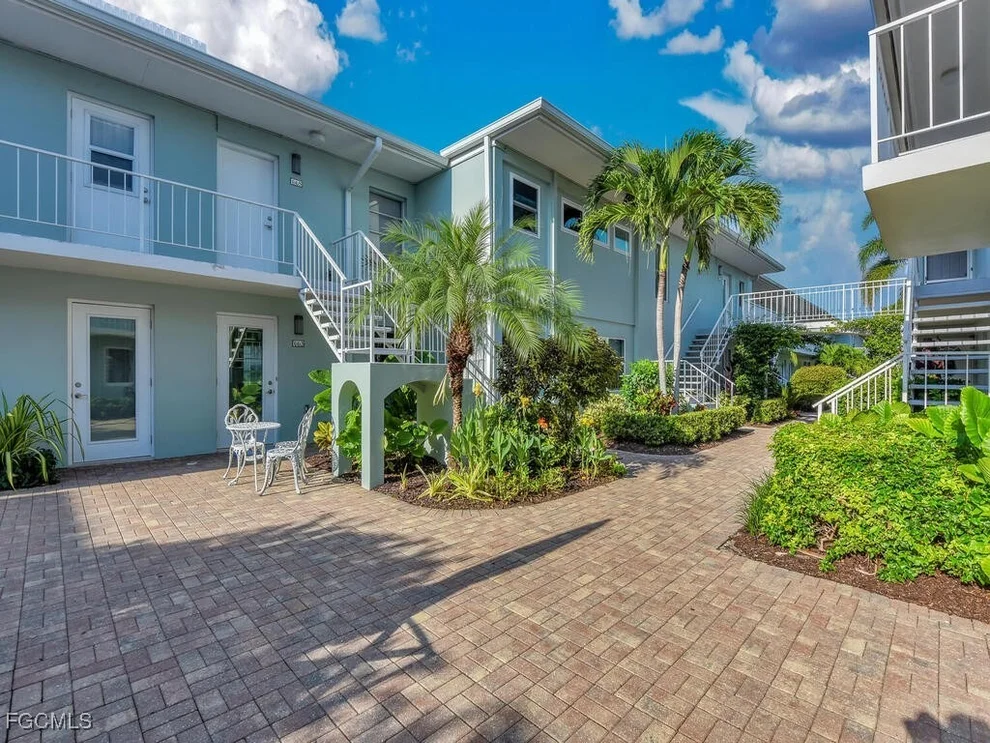 Unit for sale at 665 12th Avenue S, Naples, FL 34102