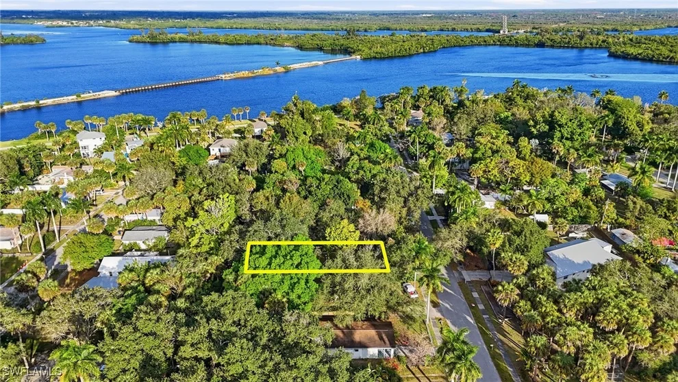 Unit for sale at 228 Delray Avenue, Fort Myers, FL 33905