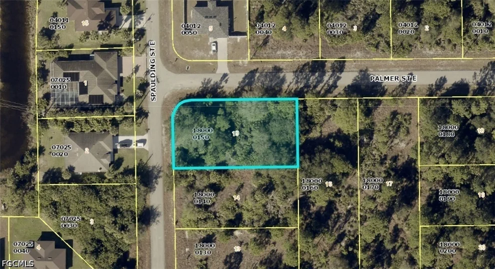 Unit for sale at 728 Palmer Street E, Lehigh Acres, FL 33974