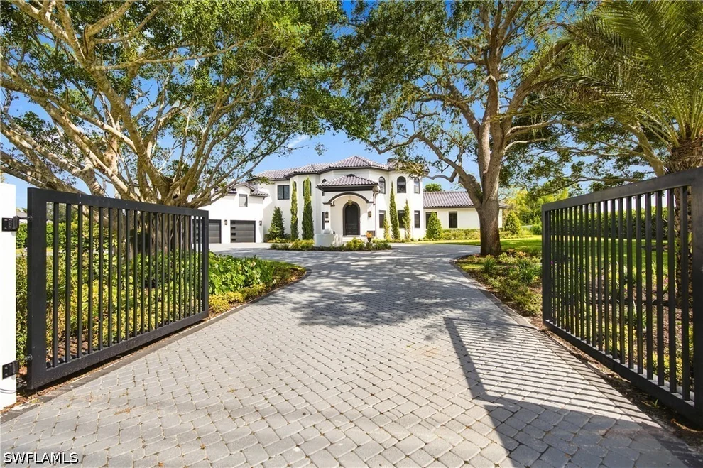 Unit for sale at 540 Ridge Drive, Naples, FL 34109