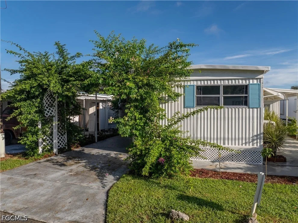 Unit for sale at 2012 S Olga Drive, Fort Myers, FL 33905