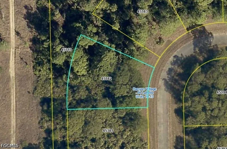Unit for sale at 908 Quinton Drive, Labelle, FL 33935
