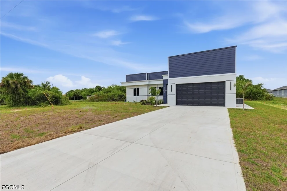 Unit for sale at 3004 Iris Circle, Labelle, FL 33935