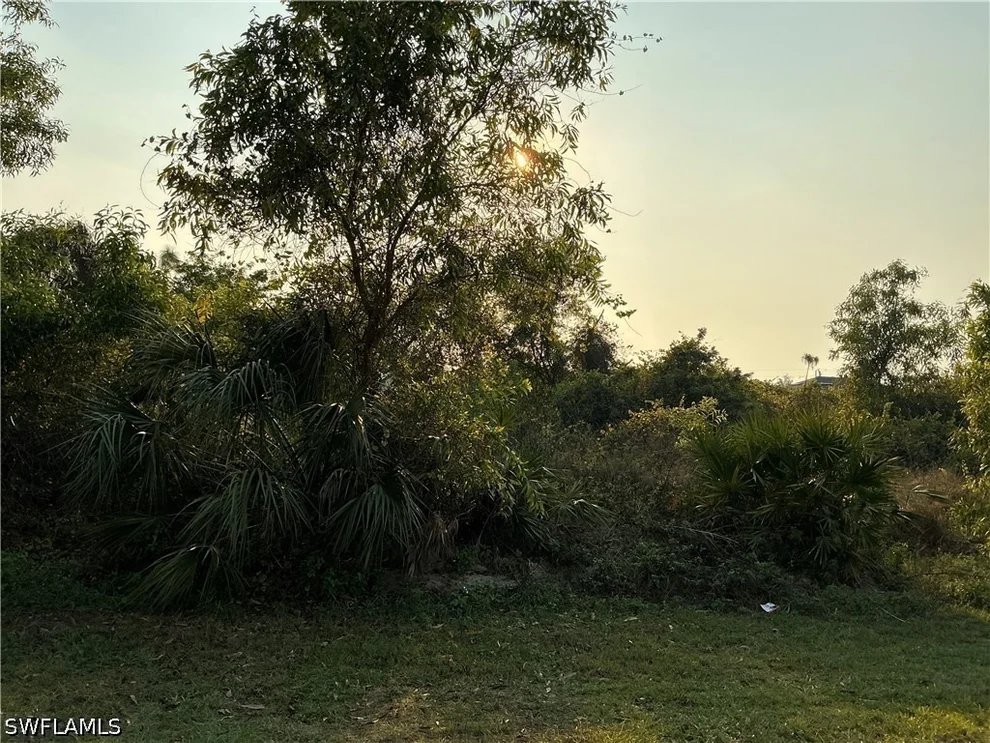 Unit for sale at 5207 29th Street SW, Lehigh Acres, FL 33973