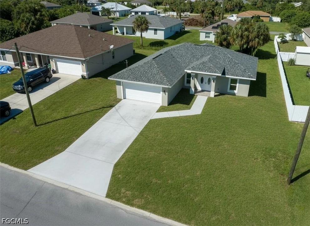 Unit for sale at 8038 Sunrise Circle, Labelle, FL 33935