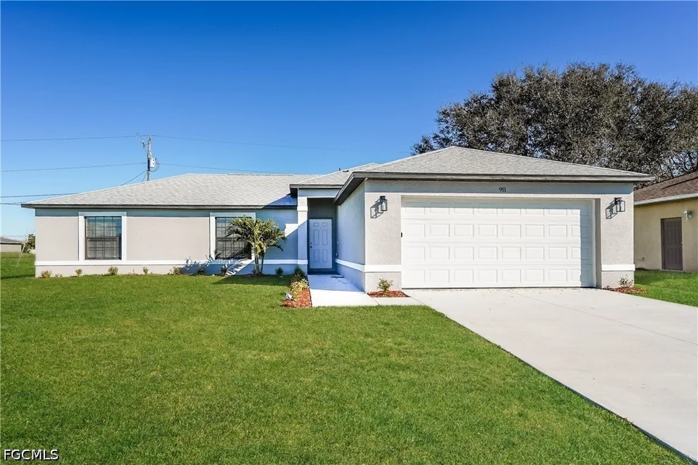 Unit for sale at 911 NE 9th Street, Cape Coral, FL 33909