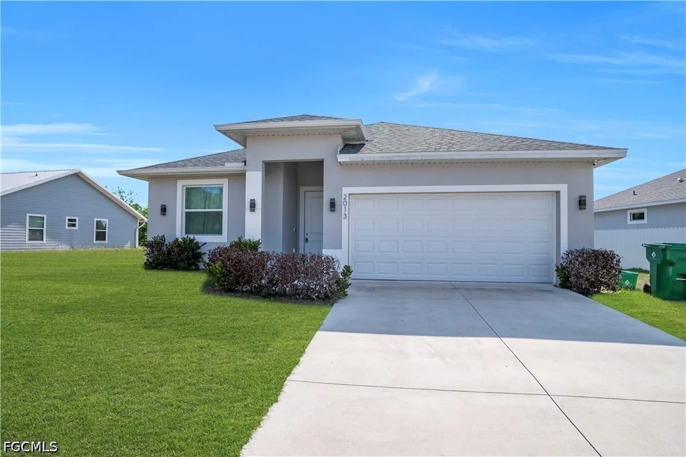 Unit for sale at 2013 Inglewood Circle, Labelle, FL 33935