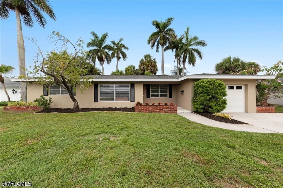 Unit for sale at 5046 Northampton Drive, Fort Myers, FL 33919
