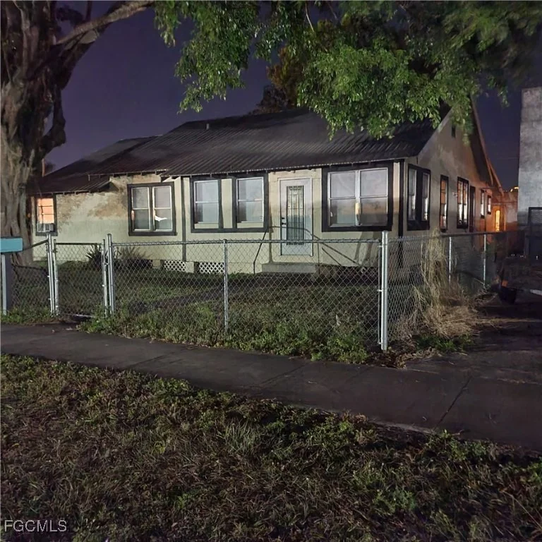 Unit for sale at 341 E EL PASO Avenue, Clewiston, FL 33440