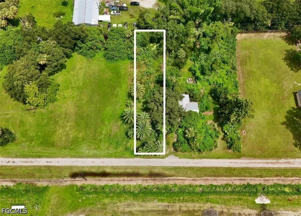 Unit for sale at 20101 Wagner Avenue, Alva, FL 33920