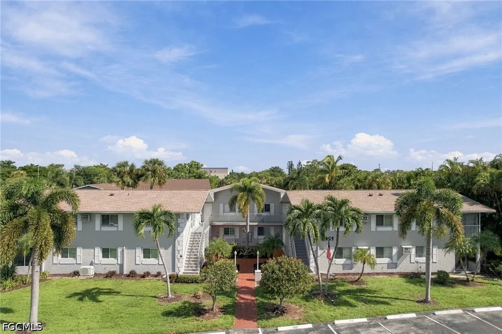 Unit for sale at 8141 Country Road, Fort Myers, FL 33919