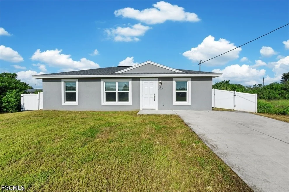 Unit for sale at 3113 Pebble Lane, Labelle, FL 33935
