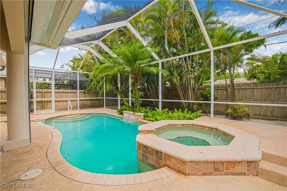 Unit for sale at 774 105th Avenue N, Naples, FL 34108