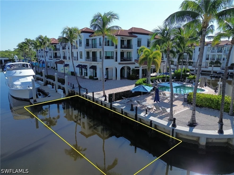 Unit for sale at 1500 5th Avenue S, Naples, FL 34102