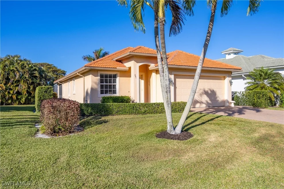 Unit for sale at 691 92nd Avenue N, Naples, FL 34108