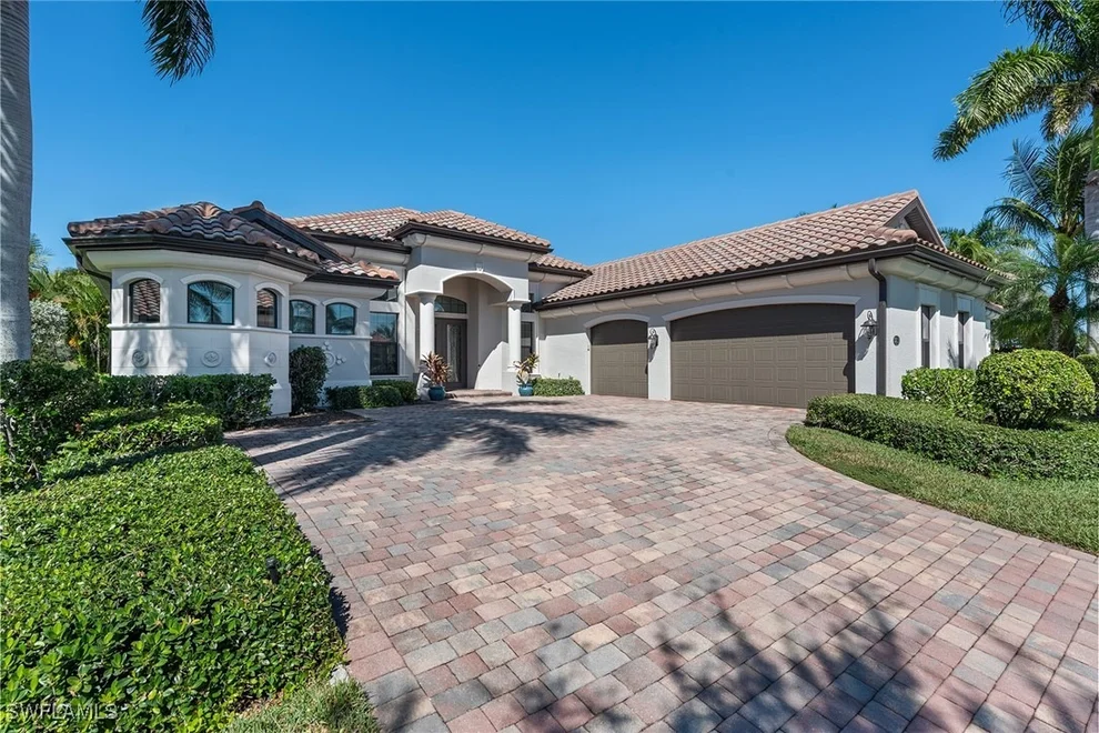 Unit for sale at 3273 Runaway Lane, Naples, FL 34114