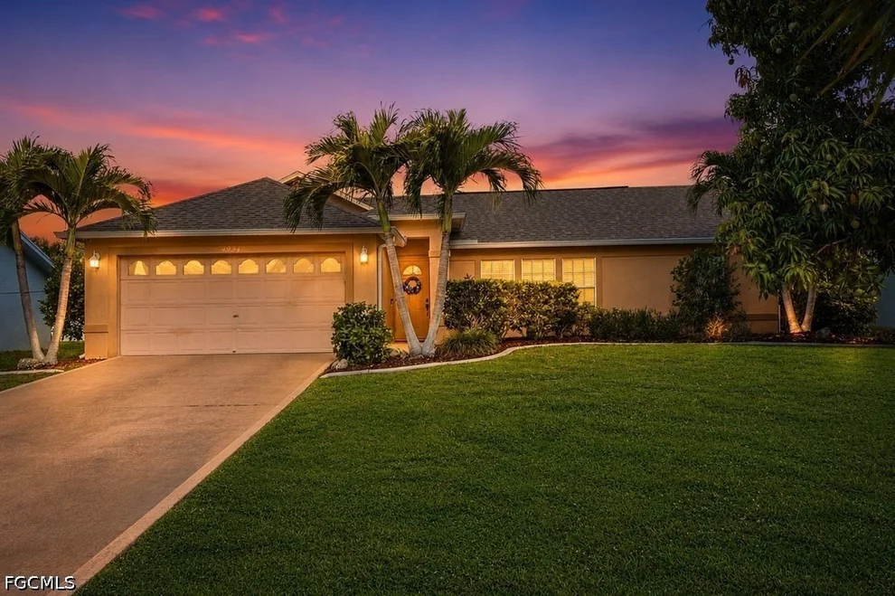 Unit for sale at 4934 SW 20th Place, Cape Coral, FL 33914
