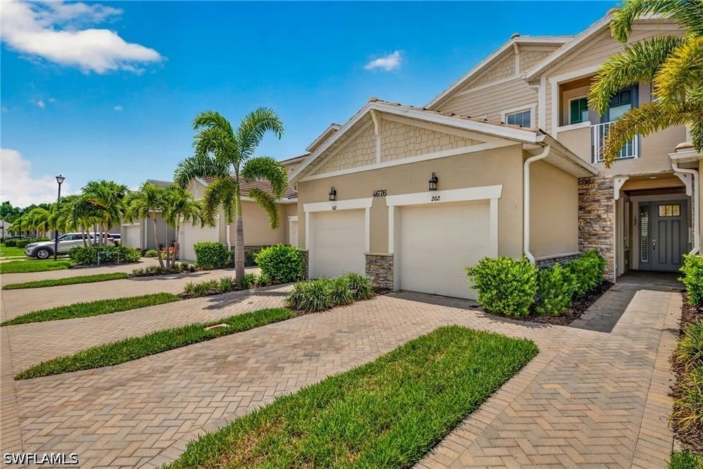 Unit for sale at 4676 Arboretum Circle, Naples, FL 34112