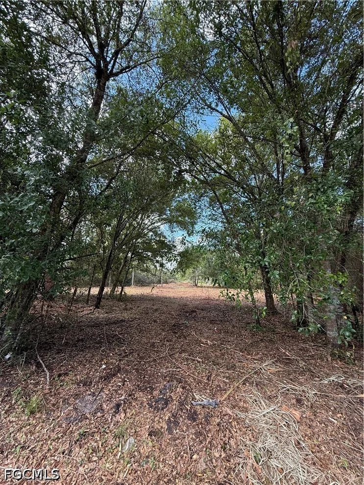 Unit for sale at 858 Woodland Boulevard, Clewiston, FL 33440