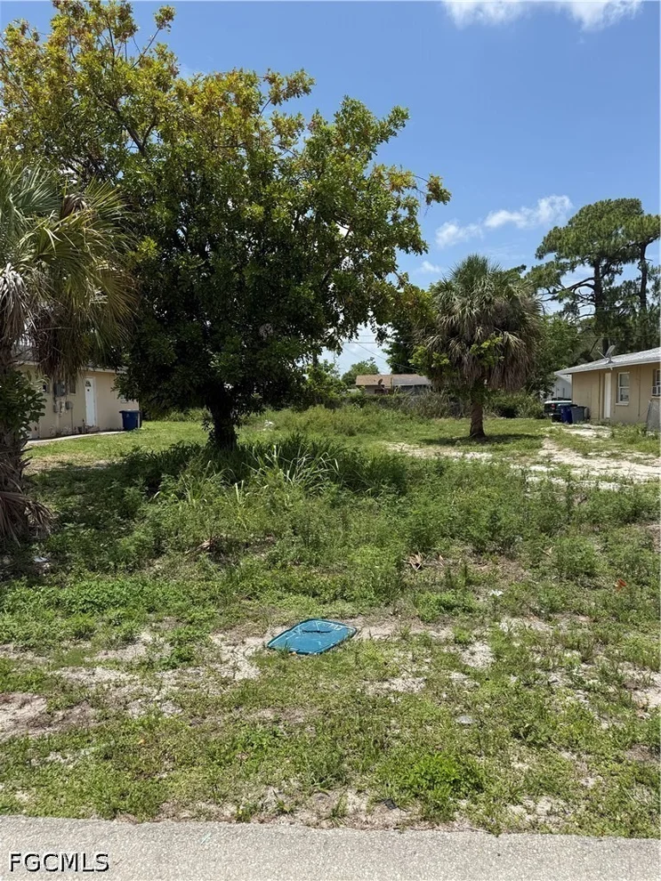 Unit for sale at 5540 6th Avenue, Fort Myers, FL 33907