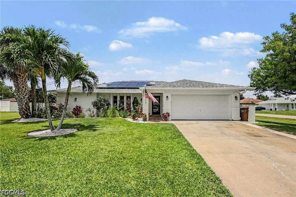 Unit for sale at 618 SE 11th Place, Cape Coral, FL 33990