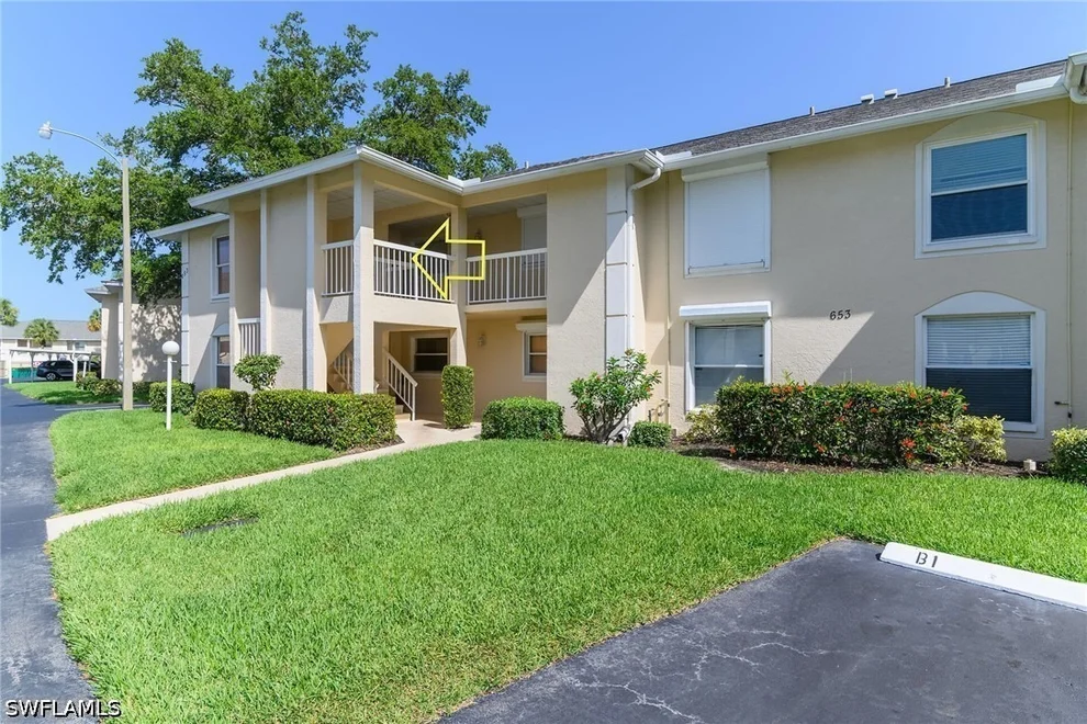 Unit for sale at 653 Squire Circle, Naples, FL 34104