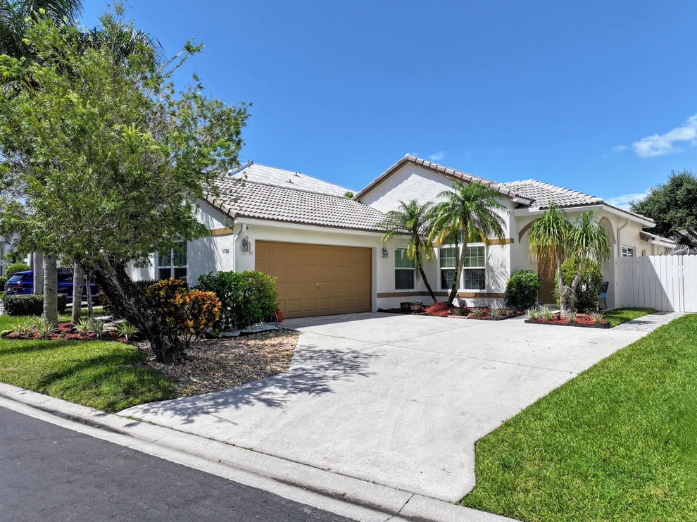 Unit for sale at 6782 Coral Reef Street, Lake Worth, FL 33467