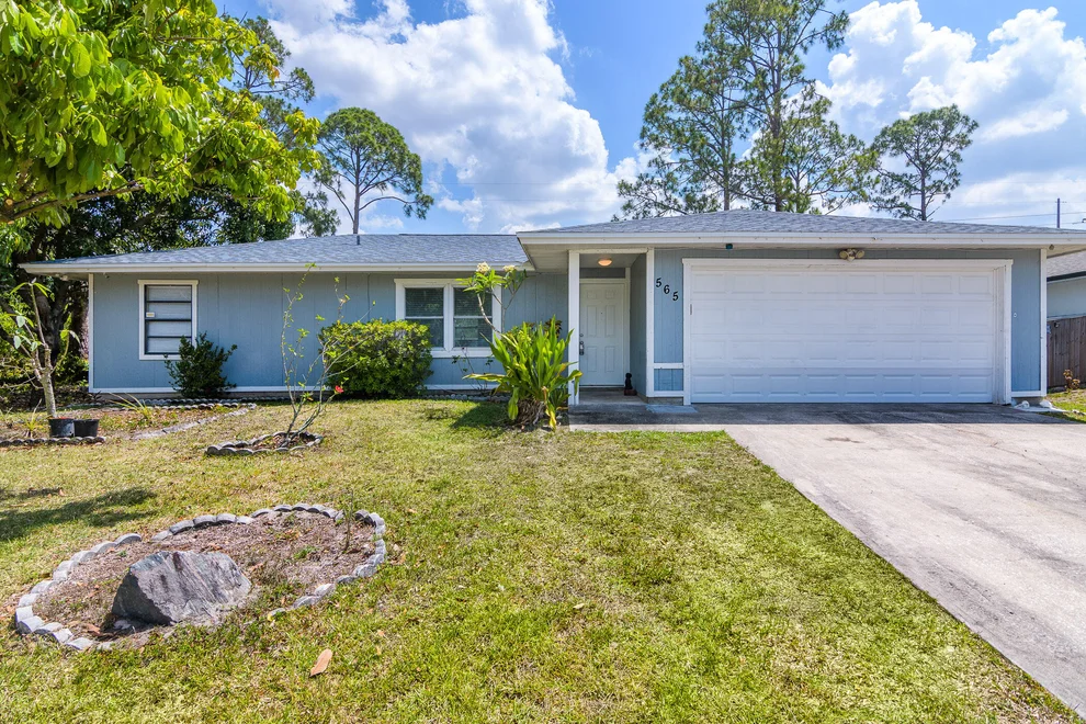 Unit for sale at 565 Town Road SW, Palm Bay, FL 32908