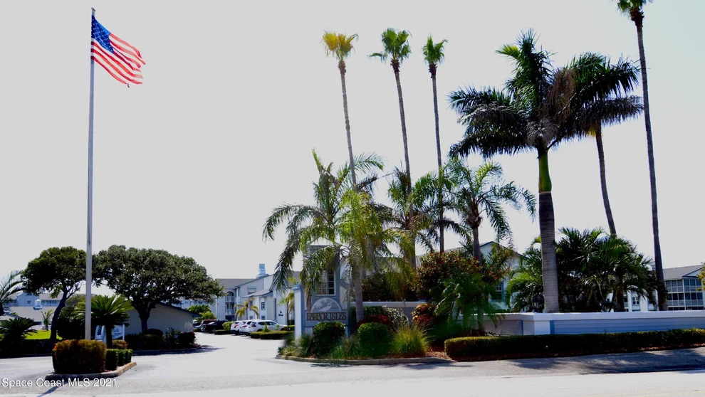 Unit for sale at 520 S Brevard Avenue, Cocoa Beach, FL 32931