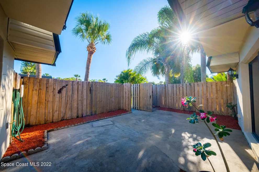 Unit for sale at 2016 Vista Oaks Circle NE, Palm Bay, FL 32905