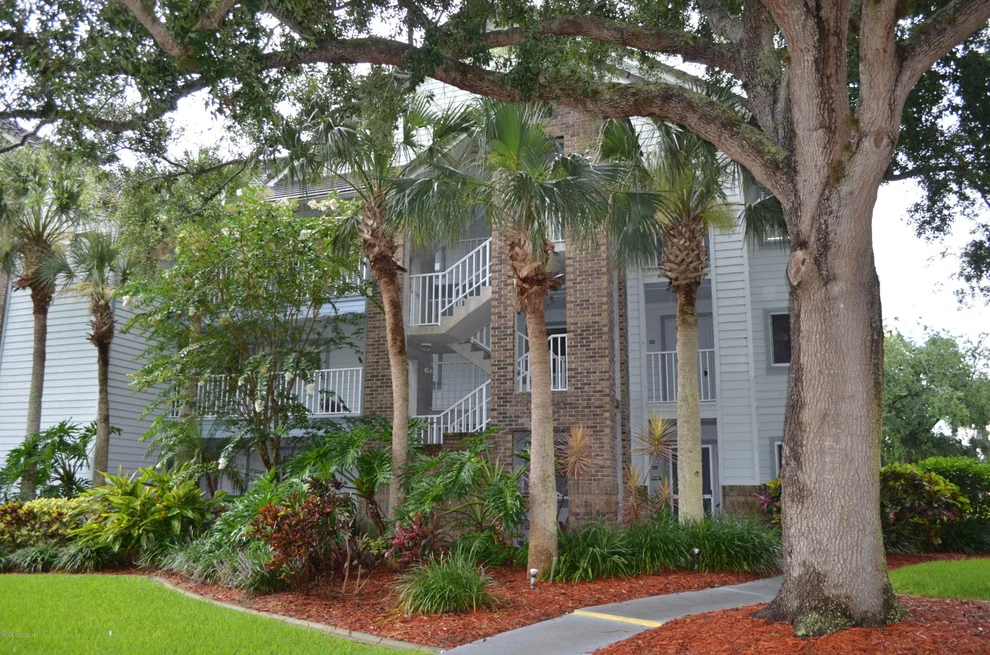 Unit for sale at 575 Shadow Wood Lane, Titusville, FL 32780