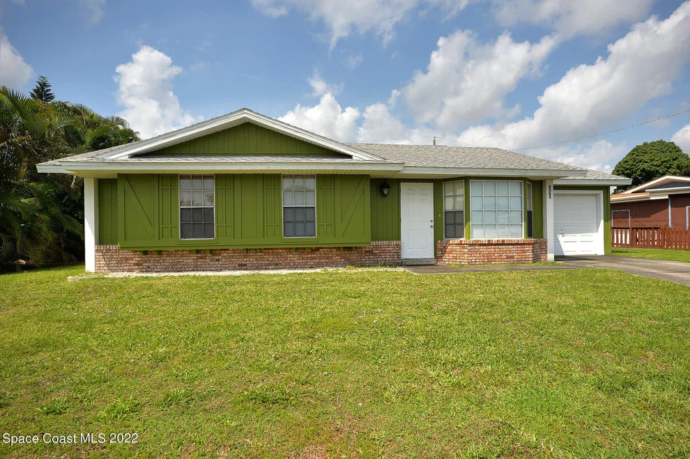 Unit for sale at 823 Angle Street NE, Palm Bay, FL 32905